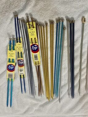 HUGE LOT VINTAGE KNITTING NEEDLES BOYE/ BATES ALUMINUM Plastics Bundle